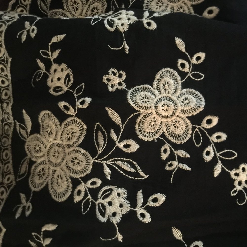 Dress NWT never worn black and white sz 20